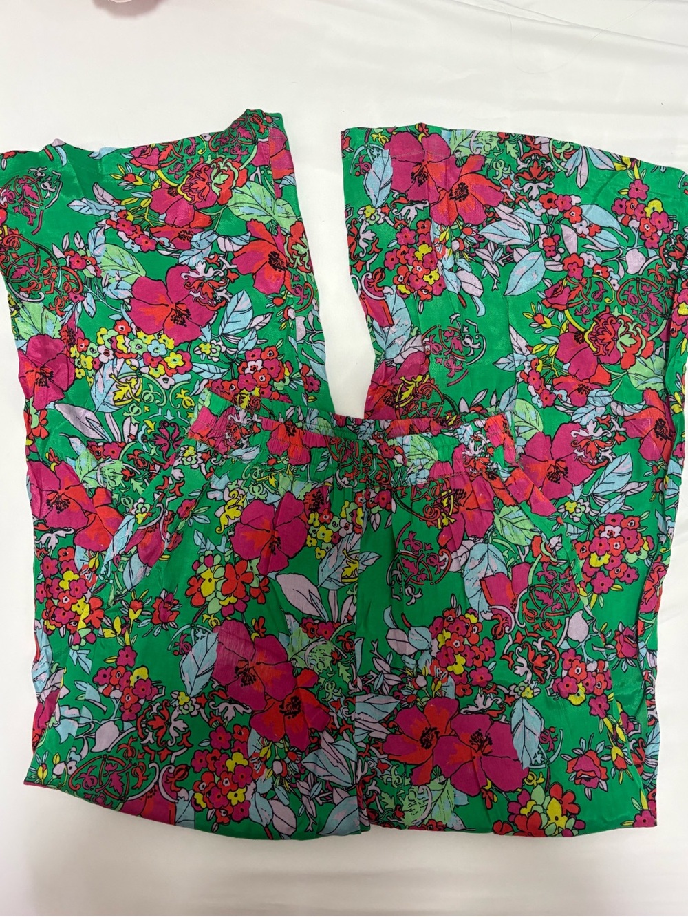 Roller Rabbit Green Floral Wide-Leg Pants with Pink & Red Blooms